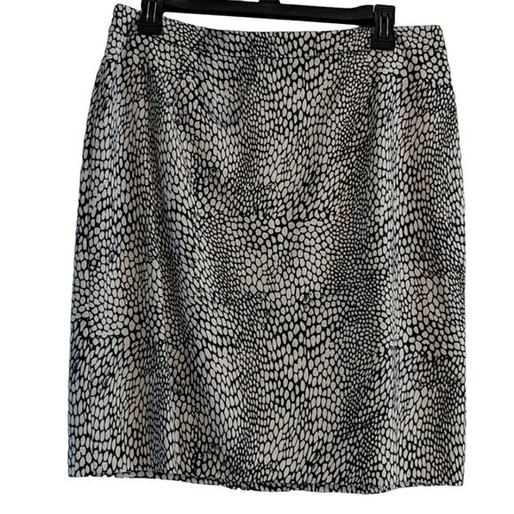 EUC Halogen Printed B&W Pencil Skirt, 10 - Picture 1 of 5